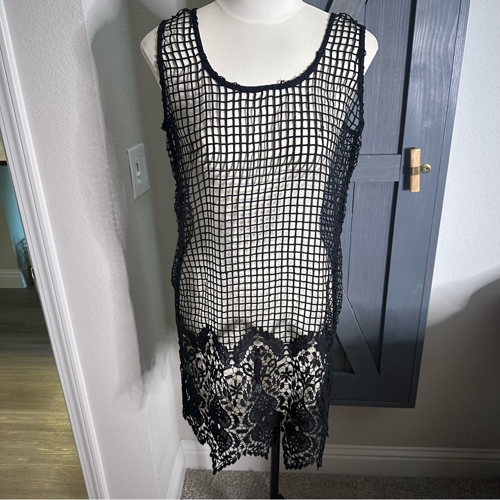 New without Tags. Gianni Bini Black Lace Mesh Cover Up. Sz. Small
